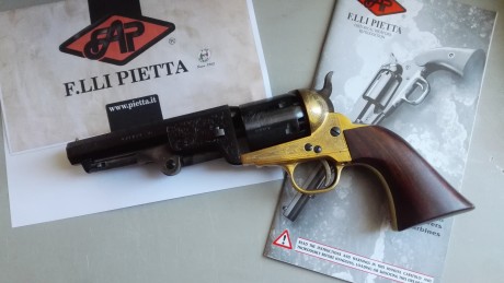 Venta Revolver Avancarga Colt Navy Sheriff labrado,en calibre 36. Marca Pietta nuevo sin estrenar , menos 02