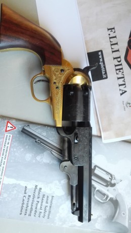 Venta Revolver Avancarga Colt Navy Sheriff labrado,en calibre 36. Marca Pietta nuevo sin estrenar , menos 01
