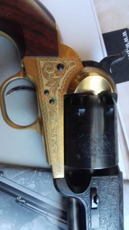 Venta Revolver Avancarga Colt Navy Sheriff labrado,en calibre 36. Marca Pietta nuevo sin estrenar , menos 00