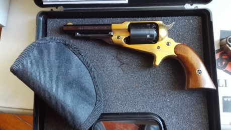 Venta revolver Avancarga Remington Pocket calibre 31 marca Pietta , perfecto estado , muy cuidado . Se 01