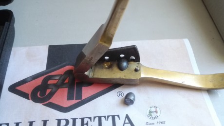 Venta revolver Avancarga Remington Pocket calibre 31 marca Pietta , perfecto estado , muy cuidado . Se 20