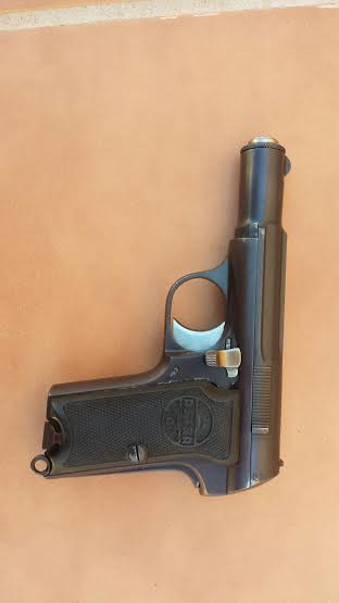 Pues vendo en libro de coleccionista mi astra 300 letra *D   en 800 € 51
