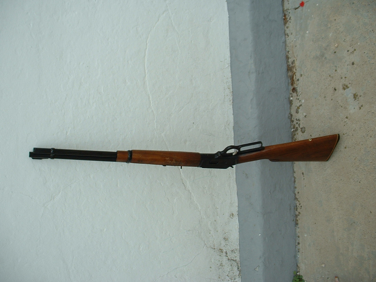 Vendo Marlin 44 por un precio asequible. 01