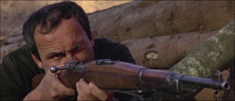 Compañeros,

En vista de las ganas de algunos (Elcafe, Wilcow, Vrakk, etc) por adivinar armas de películas 100