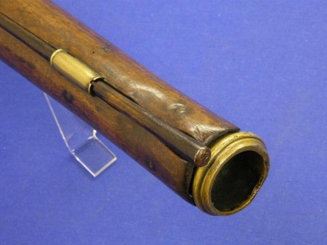 Este es un trabuco para la Marina Holandesa, fabricado en Irlanda en el siglo XVIII, por J. Mills en Limerick, 22