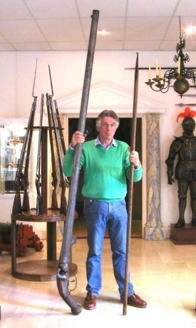 muy buenas.............

mi intencion es abrir un post en donde cada uno pueda poner el arma que le parecza 40