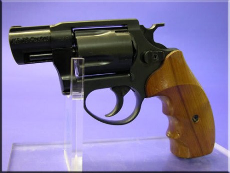 hola amigos de armas, hace unos dias que tengo la licencia AE, y apenas tenia conocimiento de las armas 00