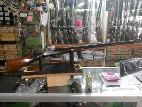 Hola, un amigo vende escopeta paralela Laurona expulsadora, 3 y 1 estrellas, buen estado, incluye funda.

Precio: 00