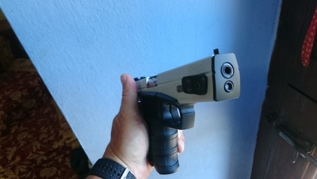 vendo walther sp m1, estado nueva viene en su caja con dos cargadores , la pistola esta en asturias con 00