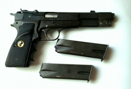Buenas tardes compañeros. Vendo esta preciosa pistola BROWNING GP 35 9mm pb, CON EL CAÑÓN DE 6 PULGADAS, 42