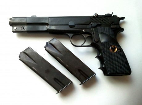 Buenas tardes compañeros. Vendo esta preciosa pistola BROWNING GP 35 9mm pb, CON EL CAÑÓN DE 6 PULGADAS, 41