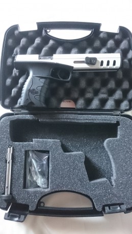 nueva sin estrenar 175 euros perfectamente empaquetada, nueva nueva nueva la pistola esta en asturias 02