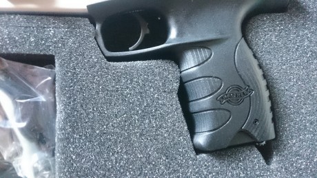 nueva sin estrenar 175 euros perfectamente empaquetada, nueva nueva nueva la pistola esta en asturias 20