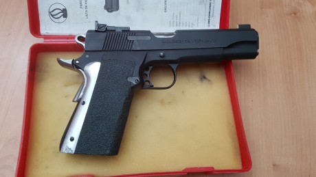 Hola compañeros del foro. Pongo a la venta esta preciosa pistola Llama MAX II del calibre 45 ACP. Está 11