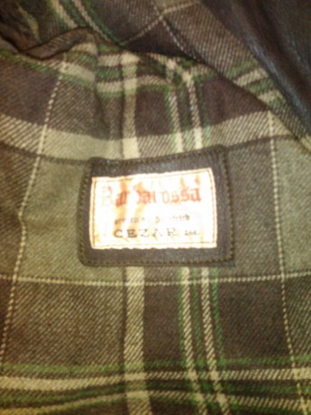 Hola a todos:
Un amigo me ha pedido que ponga a la venta unas chaquetas de tiro que tengo en casa y que 21