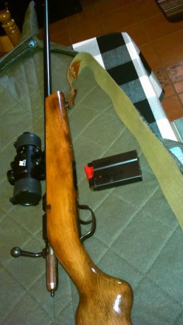 Vendo por necesidad de hacer hueco en el cupo una escopeta del cal.410 de cerrojo impecable con cargador 10