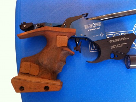 Se vende esta pistola, esta como nueva, se ha utilizado solo para entrenamoemto de calibres mayores.
La 31