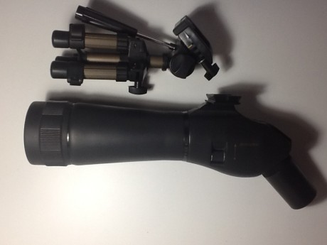 Vendo telescopio 20-60x70, comprado nuevo hace un par de años al compañero Enrique de este foro.
Está 00
