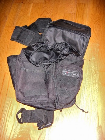 Bandolera táctica de la marca Barbaric Force, en muy buen estado. Con sistema molle y multitud de bolsillos, 00