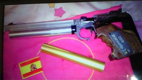 Se vende pistola de aire steyr lp 10 electrónica en perfecto estado con dos cilindros maletín y todos 60