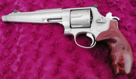 Un amigo, peleado con la informática, me encarga, por exceso de cupo, que ponga a la venta un arma dificil 01