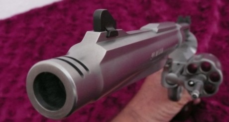 Un amigo, peleado con la informática, me encarga, por exceso de cupo, que ponga a la venta un arma dificil 12