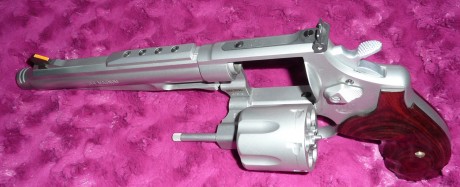 Un amigo, peleado con la informática, me encarga, por exceso de cupo, que ponga a la venta un arma dificil 62