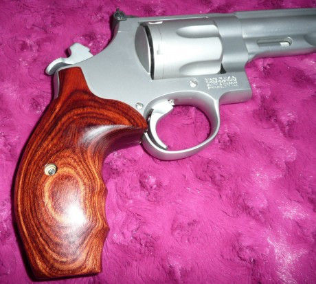 Un amigo, peleado con la informática, me encarga, por exceso de cupo, que ponga a la venta un arma dificil 61