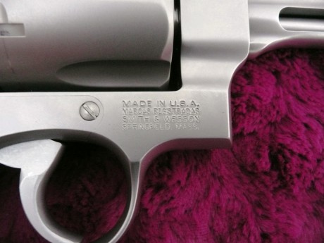 Un amigo, peleado con la informática, me encarga, por exceso de cupo, que ponga a la venta un arma dificil 60