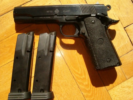 Vendo mi Norinco NP30 del cal. 45 ACP como   NUEVA   . 
La compré a estrenar en armeria Kaymo de Valladolid,
porque 31
