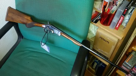Vendo esta escopeta Parkemy de un cañón, plegable, calibre 9mm, si se recoge en mano entrego algo mas 00