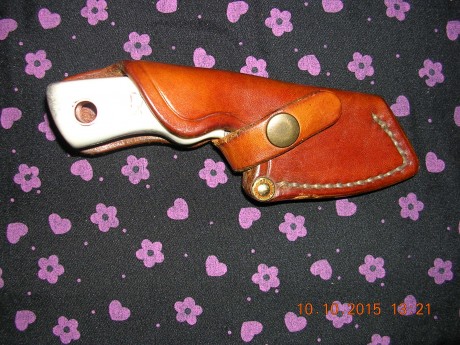 Regalo de mi buen amigo Raul ( ARKEROTGN en el foro de Supervivencia )
Este cuchillo me ha regalado mi 00