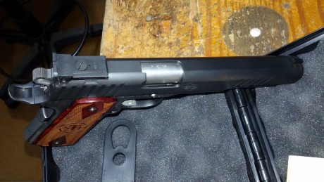 Se vende STI TROJAN 6" 9 mm seminueva pocos disparos y barias mejoras se vende por ser segunda arma 30
