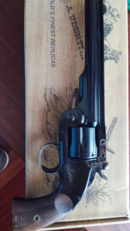 Vendo revolver de 7" SCHOFIELD de Uberti , calibre 45 lc , guiado en F , comprado nuevo en el mes 00