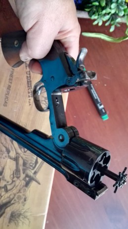 Vendo revolver de 7" SCHOFIELD de Uberti , calibre 45 lc , guiado en F ,comprado nuevo en el mes 01