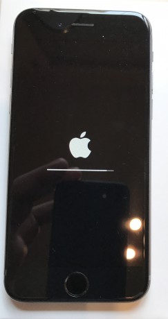 Vendo iphone 6 16Gb, es de diciembre del 2014, esta muy cuidado y siempre con funda con tapa de aperetura 00
