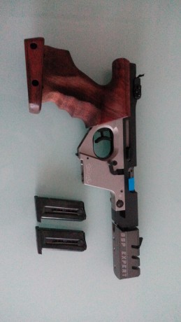 Un compañero del club vende está Magnífica Walther GSP EXPERT del 22lr.

La pistola está prácticamente 02