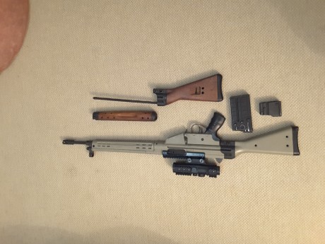 COMPRADO HACE CUATRO AÑOS NUEVO. NO TIENE MAS DE 400 DISPAROS Y FUNCIONA PERFECTAMENTE.

LO VENDO POR 01