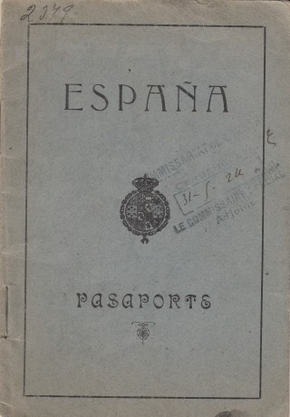  EN RECUERDO Y HOMENAJE A LOS QUE YA NO ESTÁN. 

Si pones en  GOOGLE   PASAPORTES EN LA MEMORIA  da igual 01