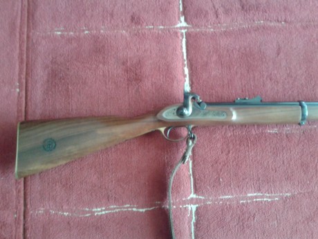 Vendo un Enfield de tres bandas de Pedersoli comprado en julio de este año y con unos 60-65 disparos.El 12