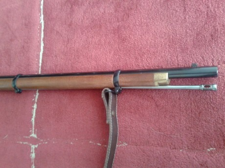 Vendo un Enfield de tres bandas de Pedersoli comprado en julio de este año y con unos 60-65 disparos.El 10