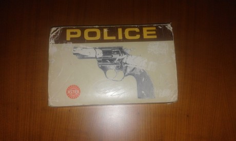 Vendo revolver Astra Pólice, con los dos tambores 357 Mag. y 9 Pb., en su caja original con un cargador 22