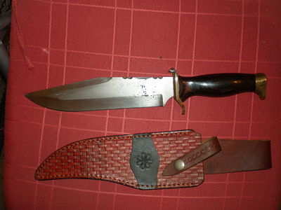 Hola vendo el cuchillo aitor bowie magnum también encontrado en el cajón del olvido, como el Ontario , 02