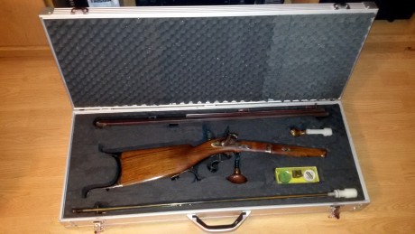 Vendo este rifle por no usarlo lo vendo con todo lo que aparece en las fotos, caja de aluminio,baqueta 02