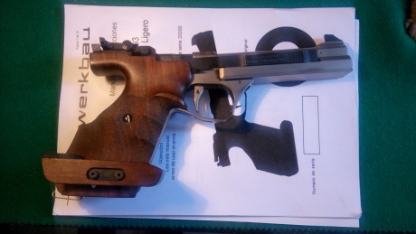 Vendo pistola cl. 22 mod. AW 93, en perfecto estado de todo, con instrucciones en castellano.
Precio algo 10