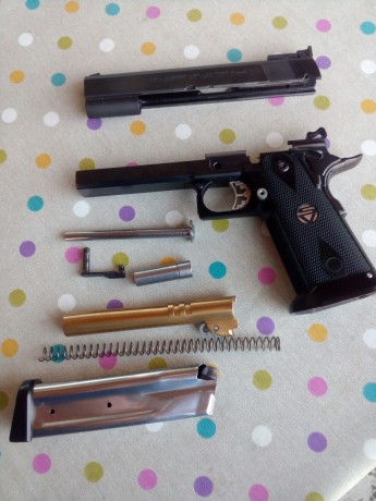 Un compañero del club pone a la venta esta INFINITY 9 mm. 2011 , en un estado impecable , solamente ha 01
