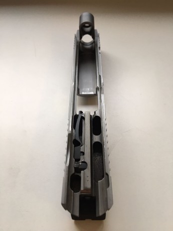 Buenas noches,
Un amigo me ha pedido que le ponga a la venta esta pistola,se trata de una SIG SAUER P226 12
