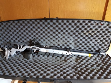 Vendo carabina aire para 10 metros, ANSCHUTZ 8002 con sus accesorios i maleta, tunel y diopter.El gatillo 02
