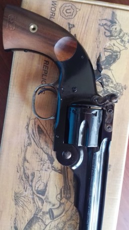 Vendo revolver de 7" SCHOFIELD de Uberti , calibre 45 lc , guiado en F ,comprado nuevo en el mes 31