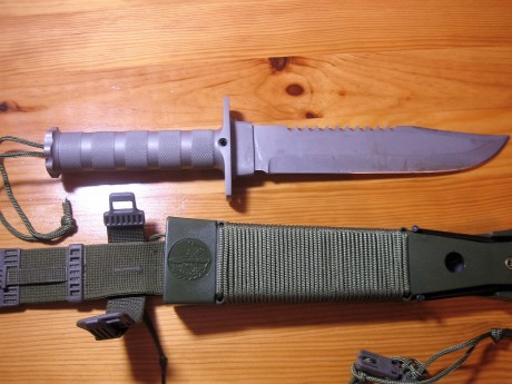 Hola. Vendo este cuchillo de sobra conocido, con todos los accesorios. Está en Asturias. 80€. 12